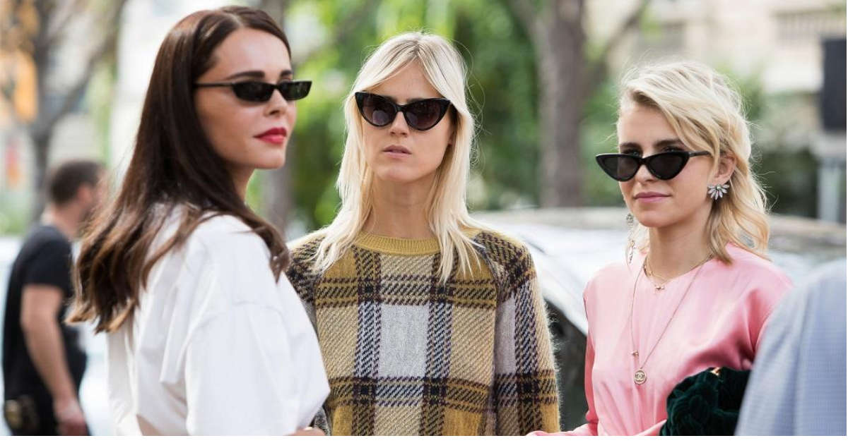 ggirls outside wearing glasses