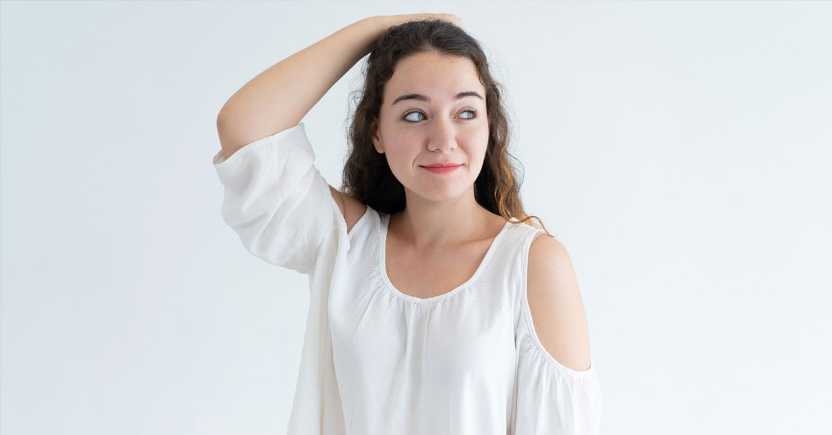 girl itchy head