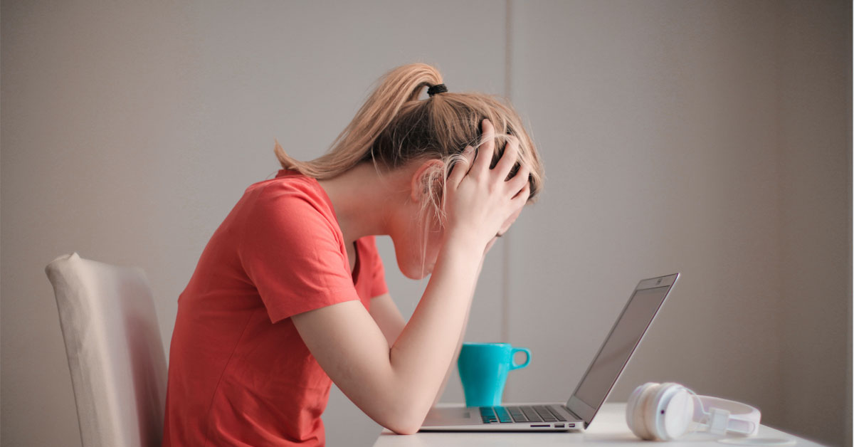 woman studying laptop