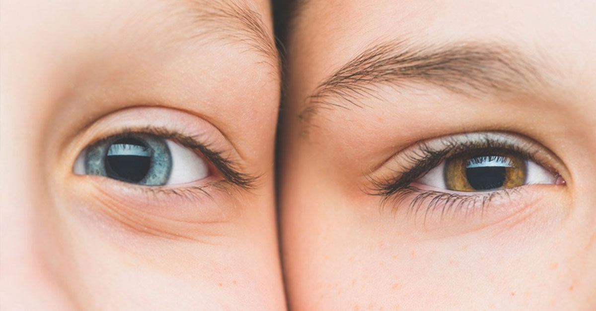 EYES SIDE BY SIDE CLOSE