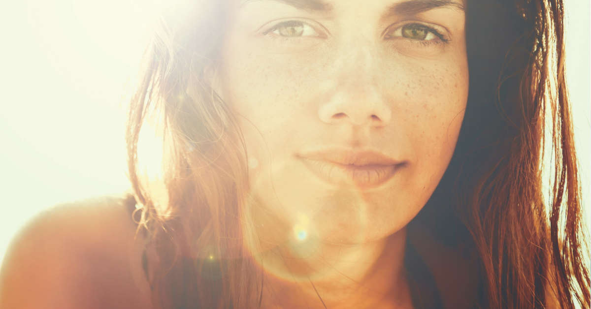 WOMAN SUN BEAUTY