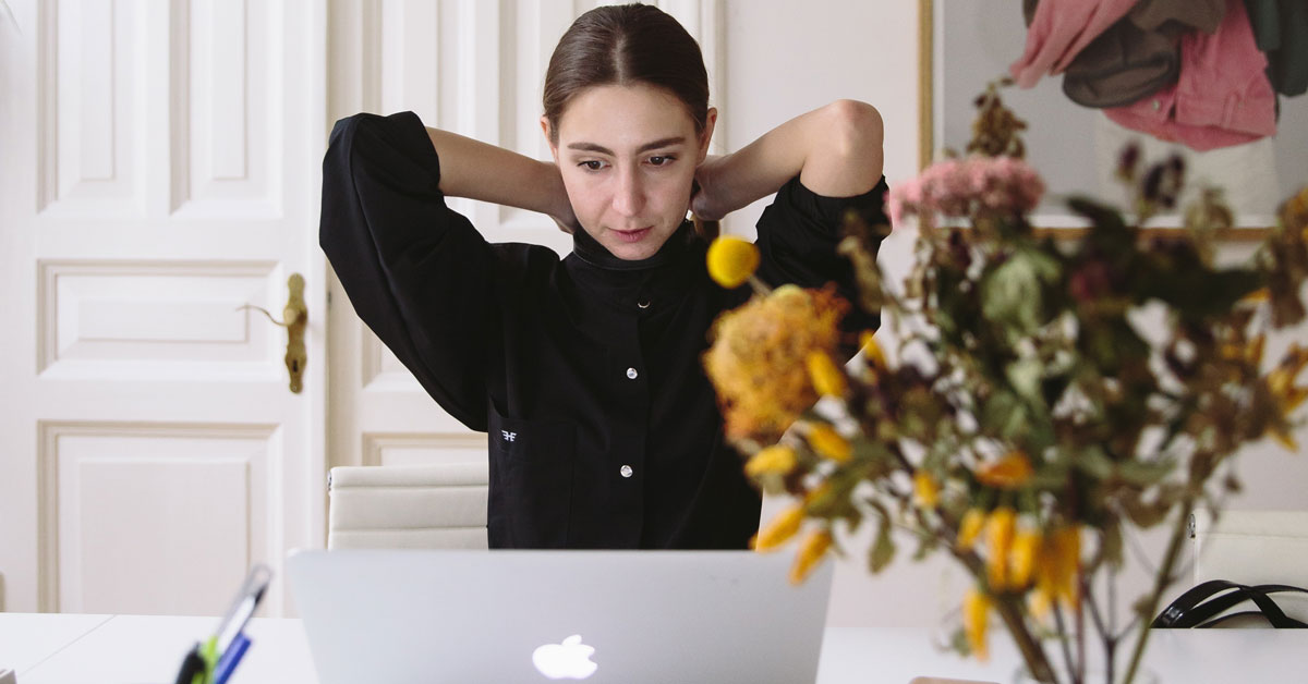 lady desk cmputer