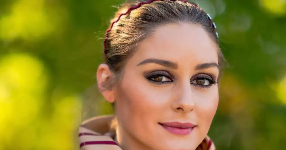 Βλέπουμε πολύ συχνά την Olivia Palermo με αυτό το χτένισμα. Ιδού τι υπάρχει από πίσω!