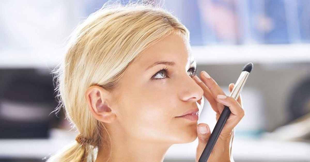 blonde girl makeup