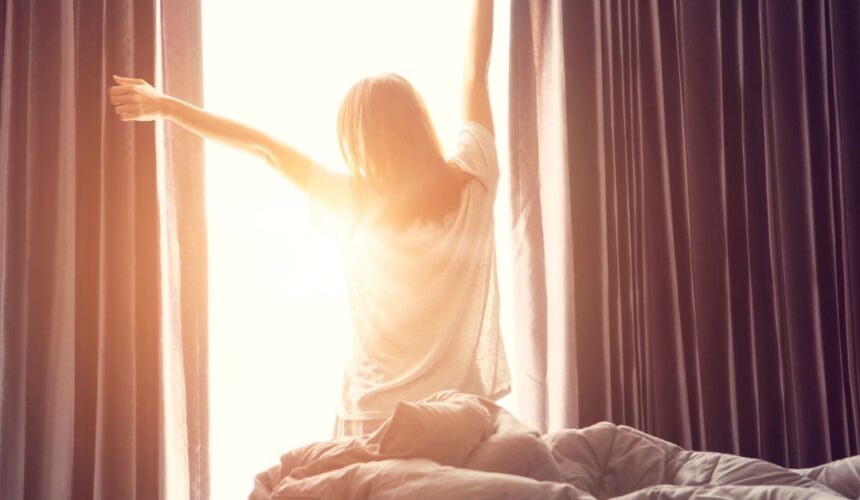 weaking-up-beauty