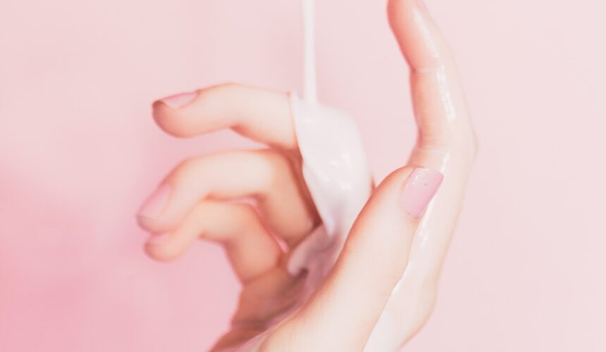 Η διαφορά ανάμεσα στα micellar και cleansing waters