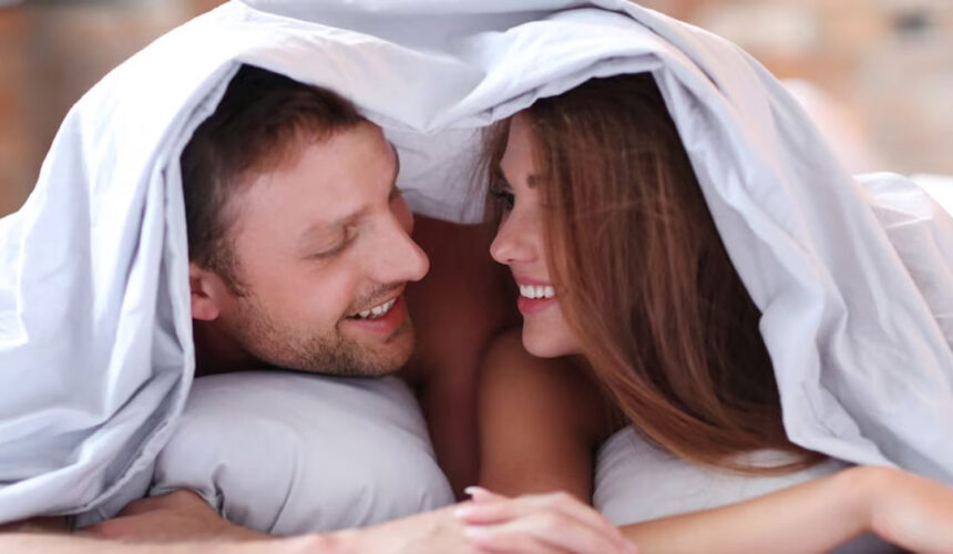 couple-in-bed