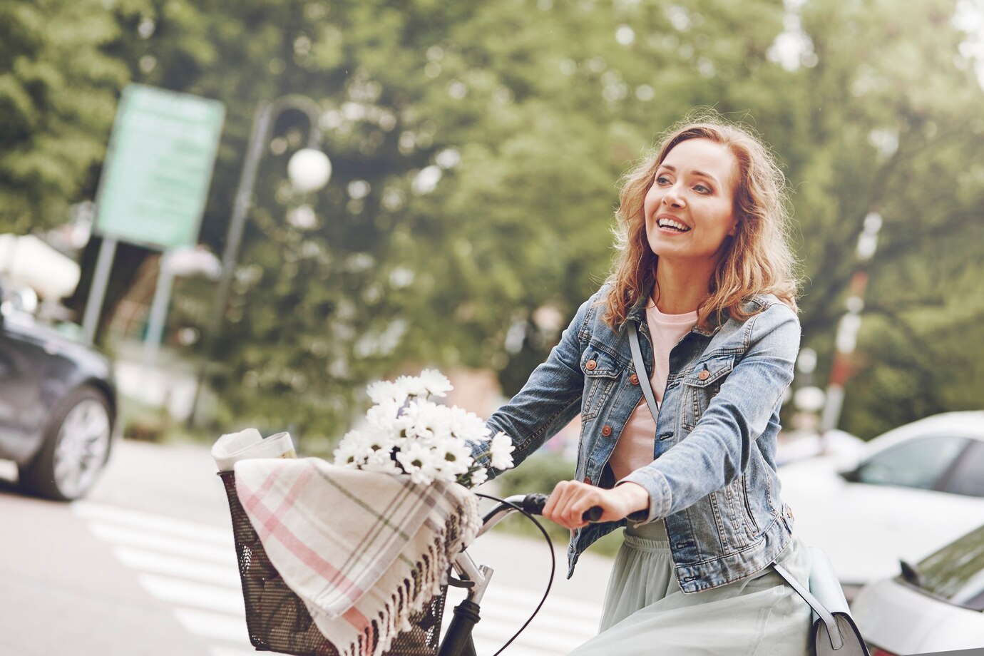 happy-time-cycling_329181-17392