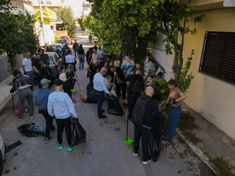 D 25 28 Low, Women In Business & Science