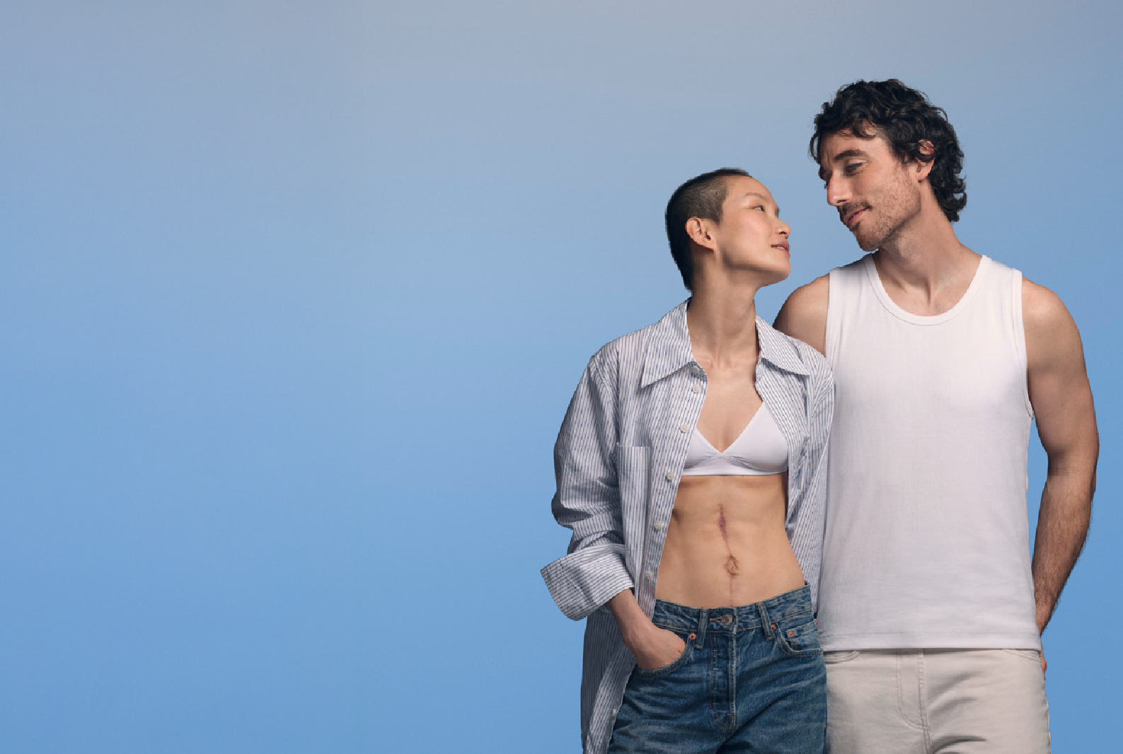 La Roche-Posay: Έκθεση του προγράμματος «Υποστήριξη κατά τη Διάρκεια του Καρκίνου»